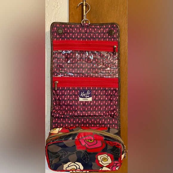 Fossil Vintage EUC Key-Per Fold Over Travel Bag with Stunning Rose Pattern - Picture 1 of 8